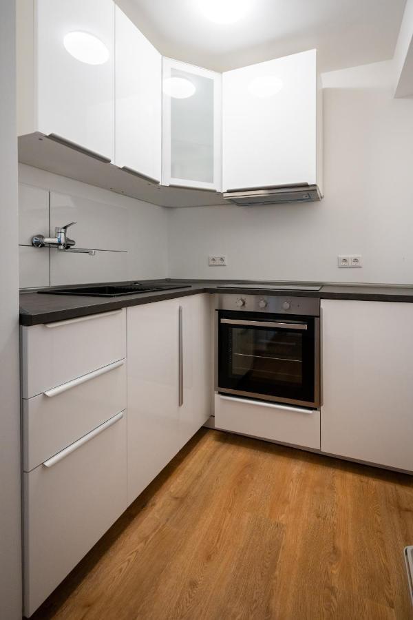 Old Town 2 Rooms/baths Appartement *
