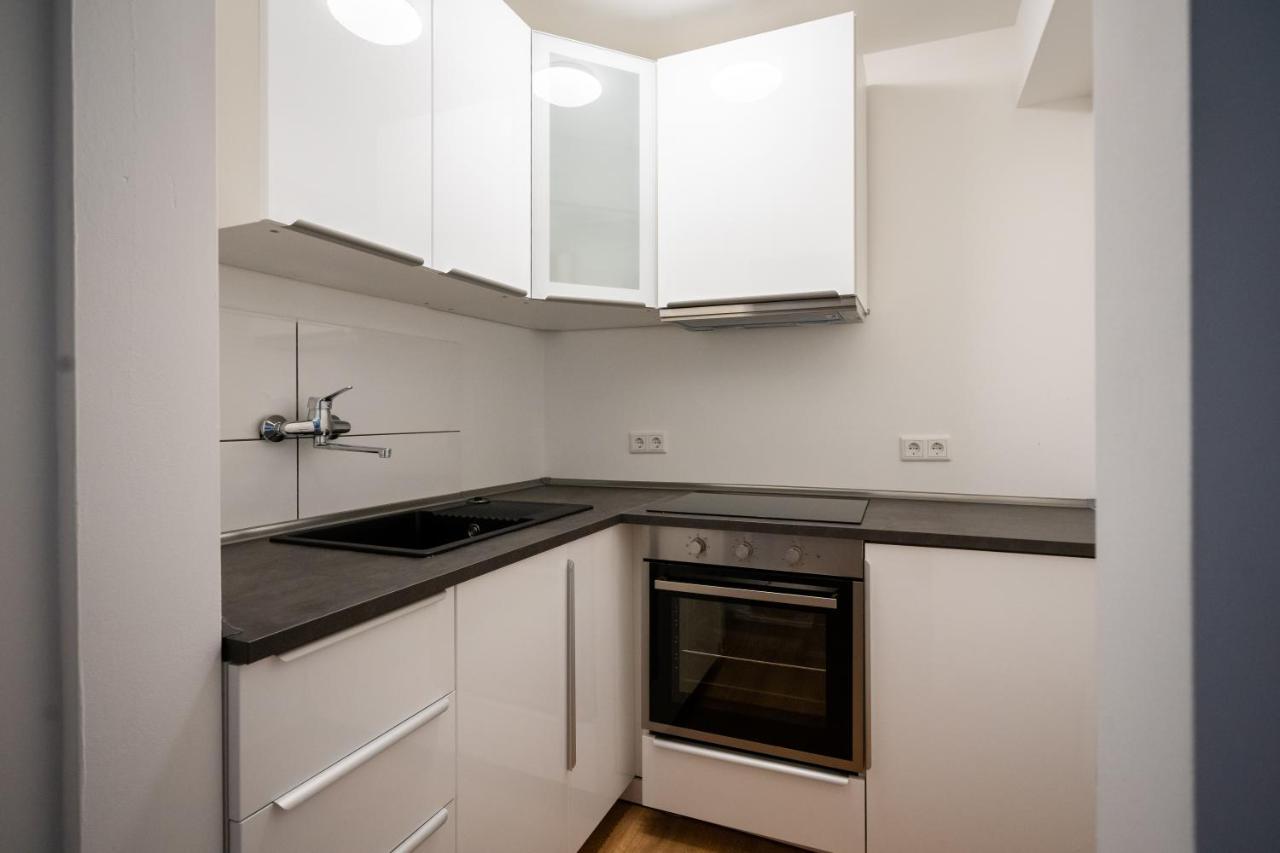 Apartment Old Town 2 Rooms/baths Dusseldorf